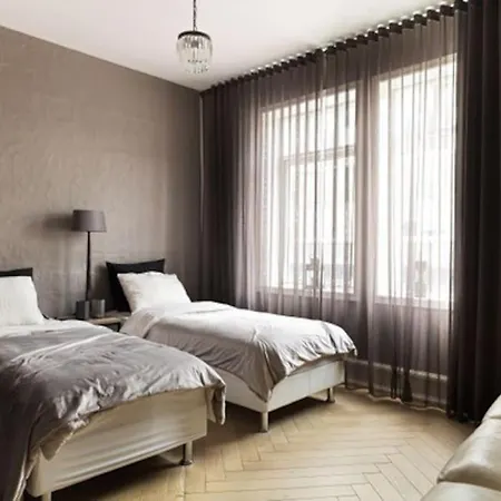 Luxury New York Loft Style Apartment *